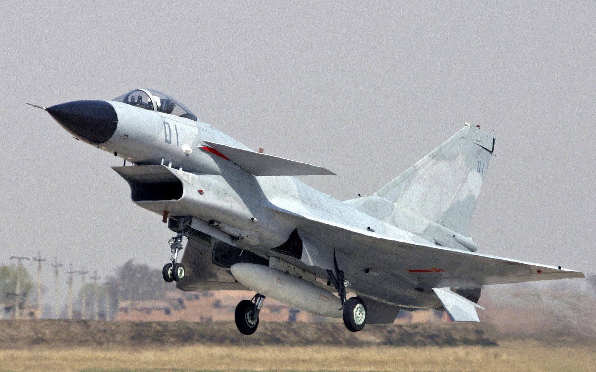 多特蒙德主帅承诺球队会全力备战下一场比赛，多特蒙德最近转会