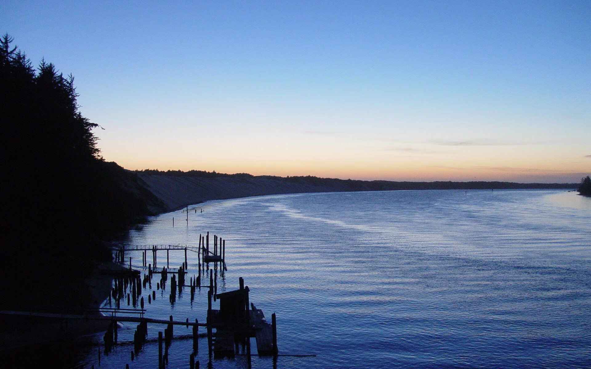 德甲激情反击：速度、力量与智慧的较量！，德甲经典比赛